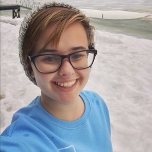 Meet your Posher, Carlee